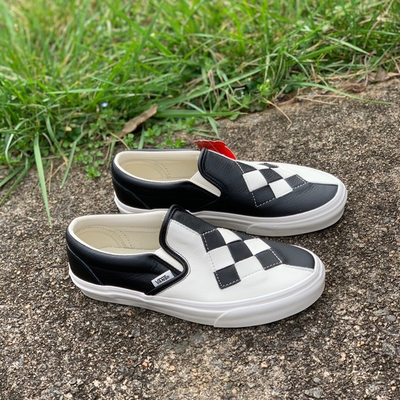 Vans Woven Leather Classic Slip-On - Picture 3 of 7